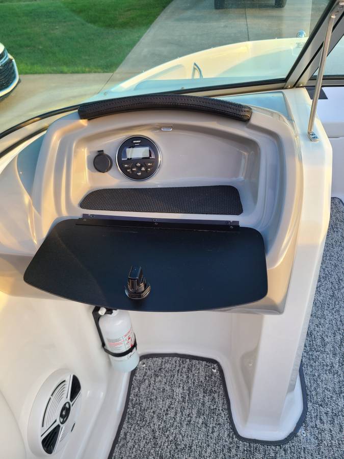 2016 Chaparral, Import USA — Foto 12 z 12