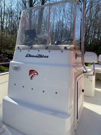 1998 Boston Whaler, Import USA — Foto 7 z 12