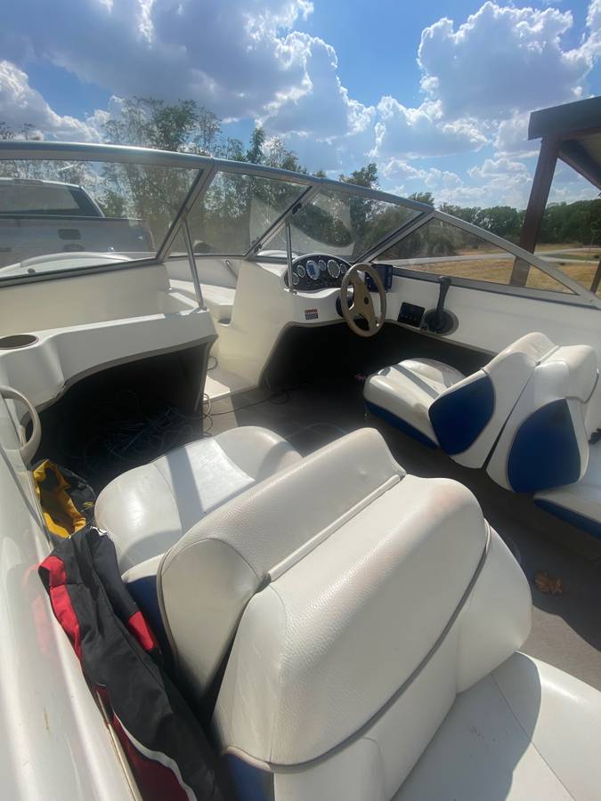 2004 Bayliner, Import USA — Foto 4 z 7