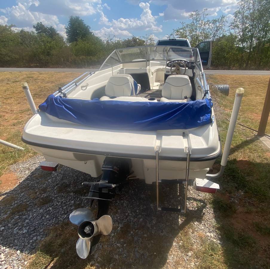 2004 Bayliner, Import USA — Foto 6 z 7