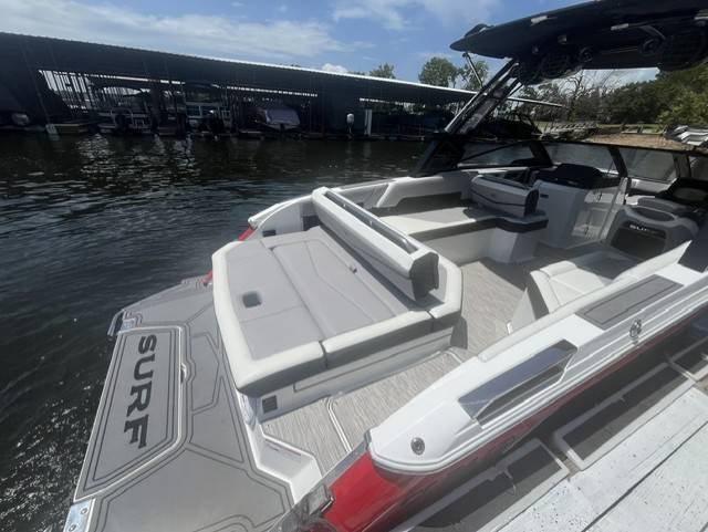 2022 Cobalt, Import USA — Foto 7 z 12
