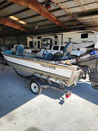 Tracker, Import USA — Foto 2 z 6