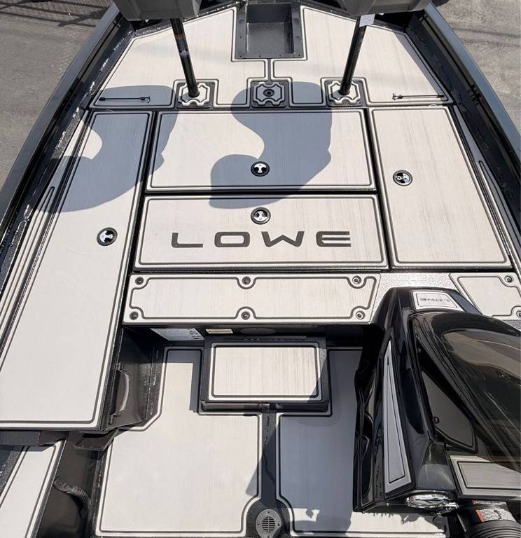 2027 Lowe, Import USA — Foto 12 z 12