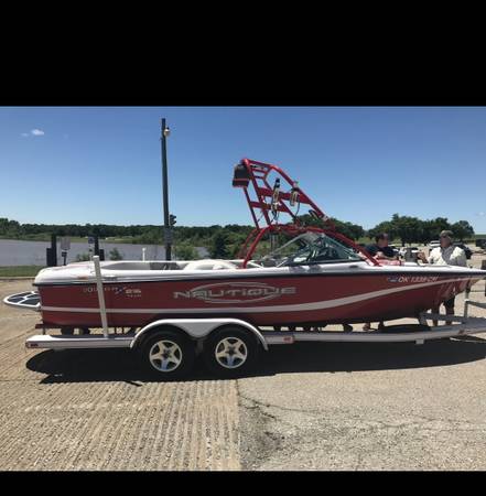 Nautique, Import USA — Foto 1