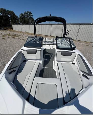 2024 Yamaha, Import USA — Foto 4 z 6
