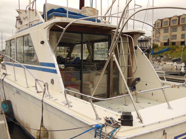 Crestliner, Import USA — Foto 1