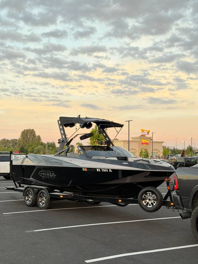 2017 Axis, Import USA — Foto 11 z 12