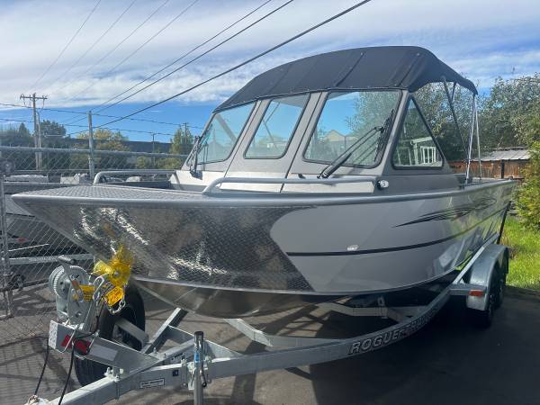 2026 Crestliner, Import USA — Foto 1