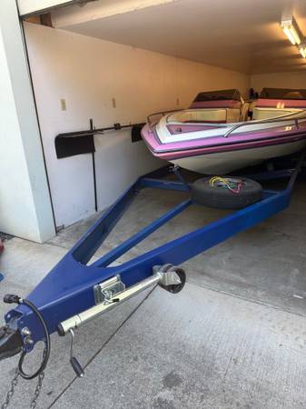 21 ft Crusader Ski Boat, Import USA — Foto 7 z 12