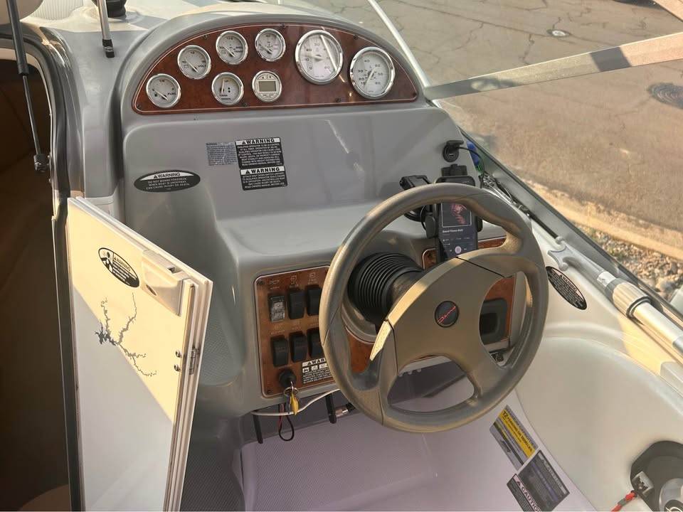 2006 Bayliner, Import USA — Foto 3 z 10