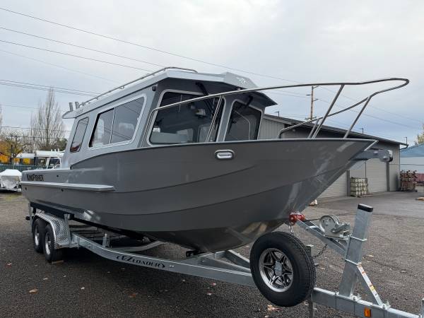 2026 Crestliner, Import USA — Foto 3 z 12