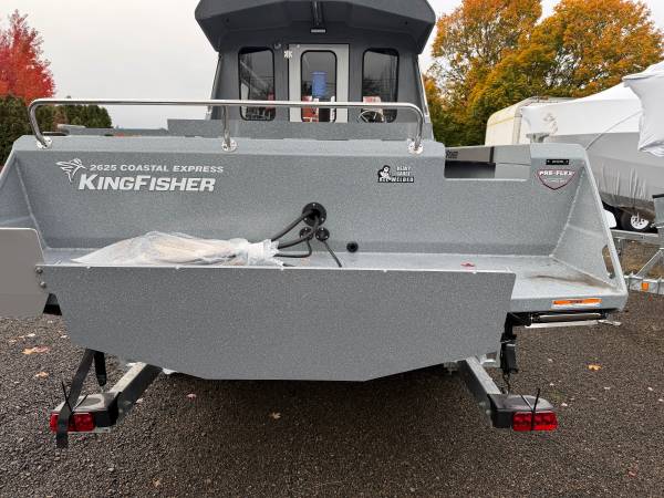 2026 Crestliner, Import USA — Foto 5 z 12