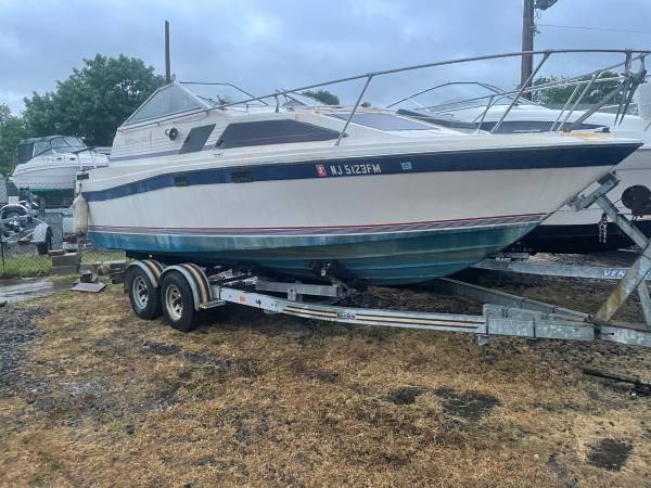 Bayliner, Import USA — Foto 9 z 10