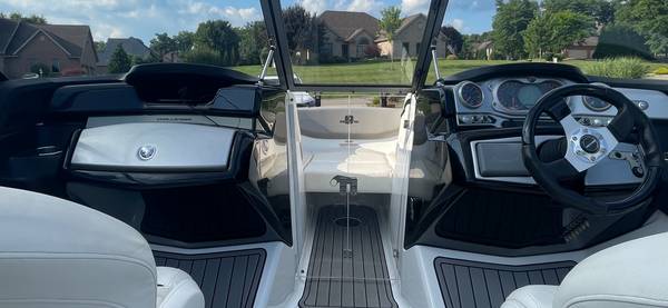2012 Sea-Doo, Import USA — Foto 8 z 12
