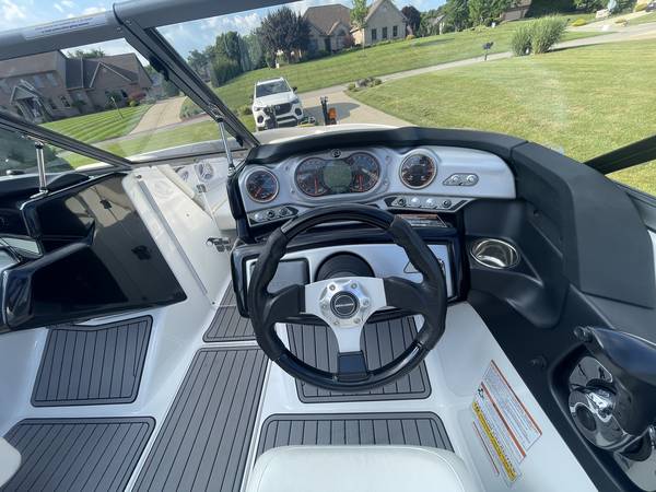 2012 Sea-Doo, Import USA — Foto 9 z 12