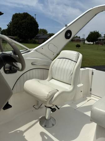 Bayliner, Import USA — Foto 5 z 12