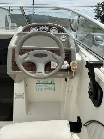 Bayliner, Import USA — Foto 6 z 12