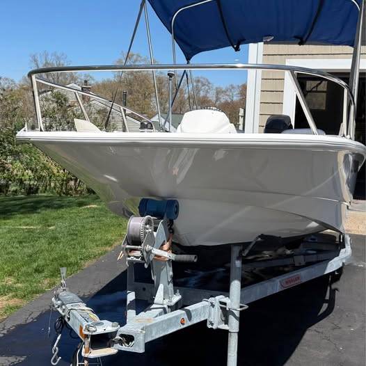 2015 Boston Whaler, Import USA — Foto 3 z 8