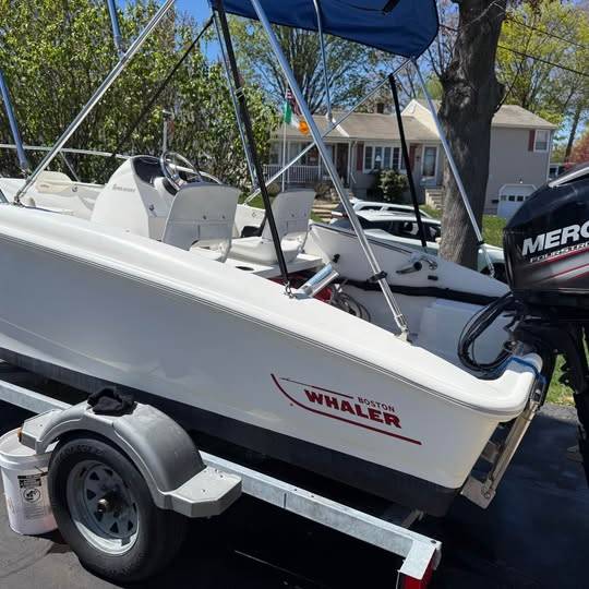 2015 Boston Whaler, Import USA — Foto 4 z 8