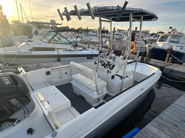 2019 Bayliner, Import USA — Foto 2 z 9