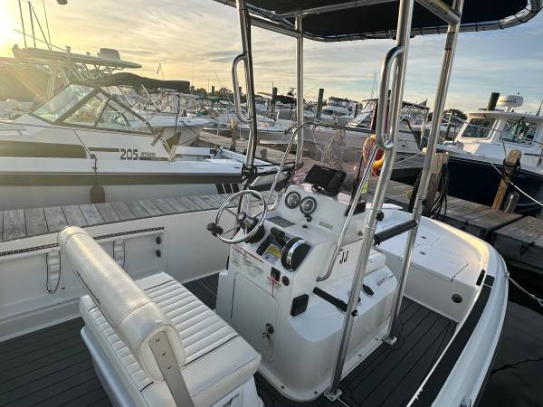 2019 Bayliner, Import USA — Foto 5 z 9