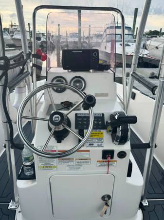 2019 Bayliner, Import USA — Foto 7 z 9