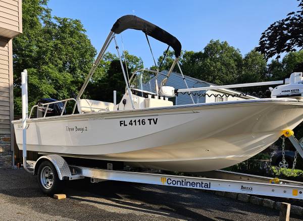 2024 Boston Whaler, Import USA — Foto 2 z 11