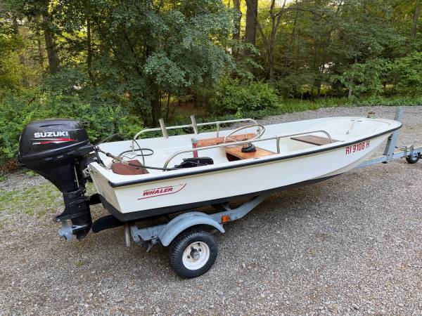 1981 Boston Whaler, Import USA — Foto 2 z 12