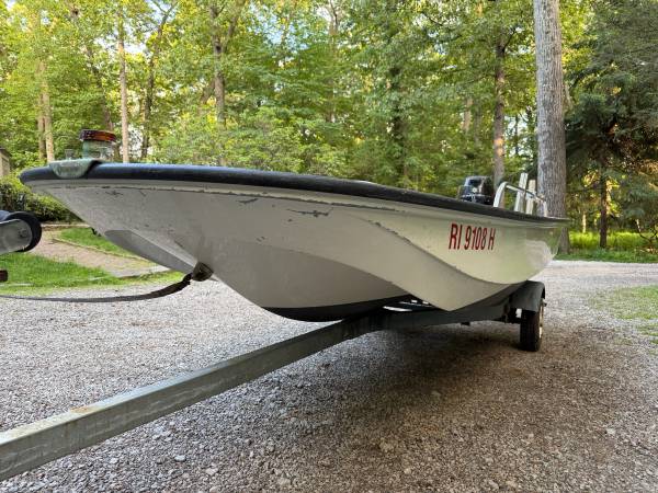 1981 Boston Whaler, Import USA — Foto 7 z 12