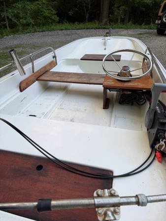 1981 Boston Whaler, Import USA — Foto 9 z 12