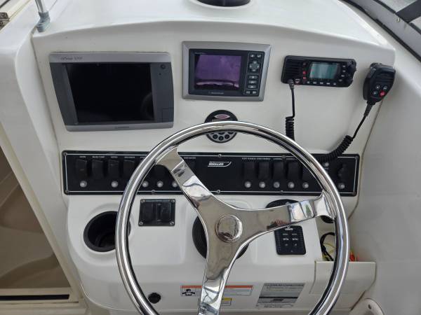 Boston Whaler, Import USA — Foto 4 z 12