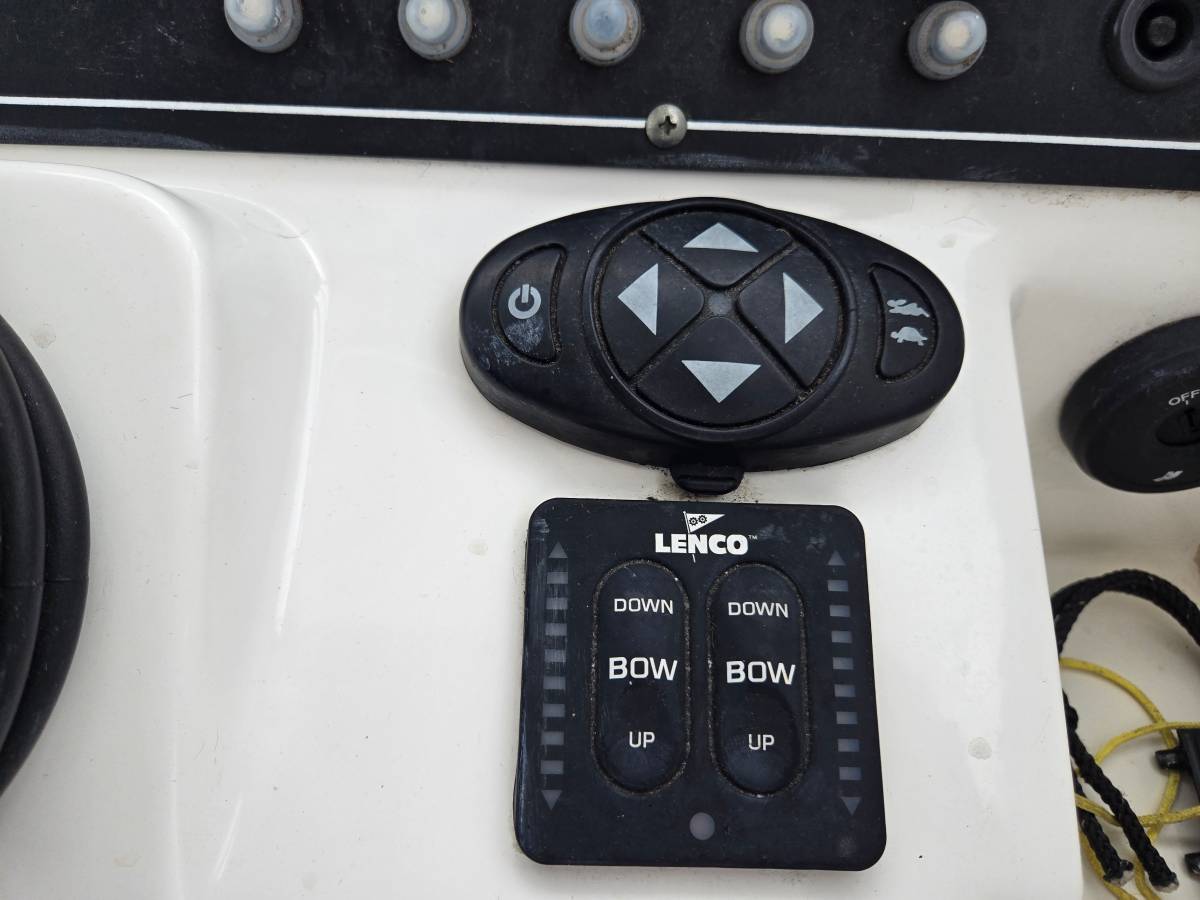 Boston Whaler, Import USA — Foto 5 z 12