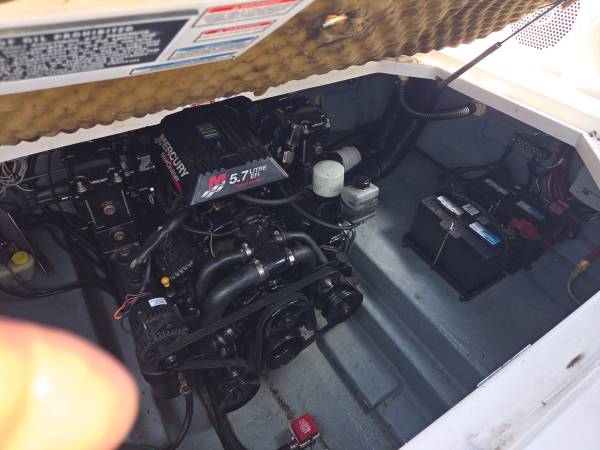 2001 Sea Ray, Import USA — Foto 5 z 12