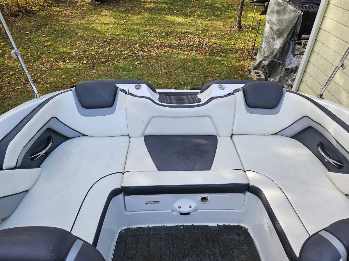 2015 Yamaha, Import USA — Foto 6 z 10