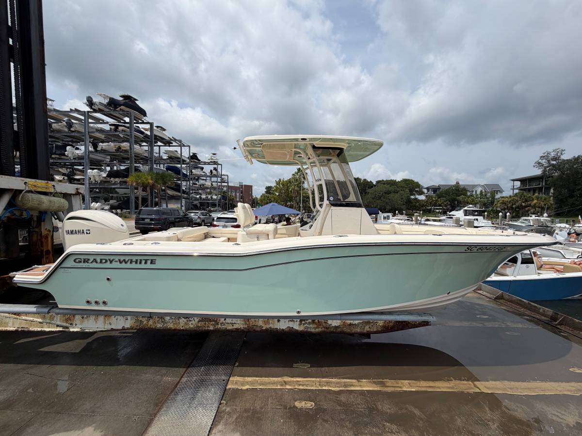 2025 Grady-White, weiß, Import USA — Foto 10 z 12