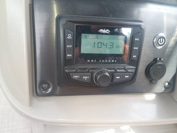 2024 Tracker, Import USA — Foto 9 z 12