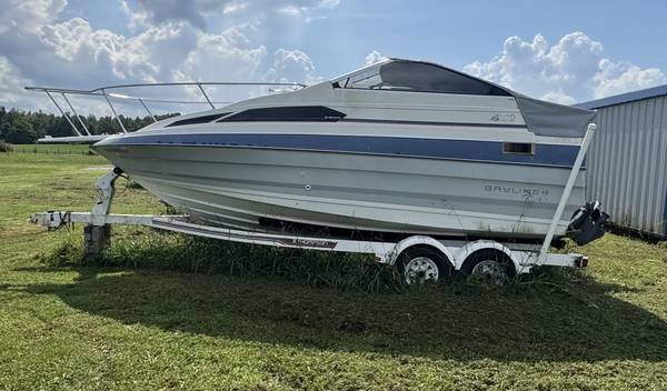 1989 Bayliner, Import USA — Foto 1