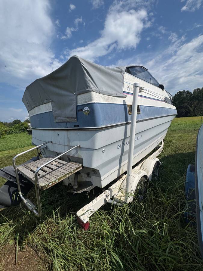 1989 Bayliner, Import USA — Foto 3 z 5