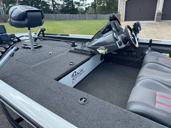 Ranger, Import USA — Foto 5 z 12