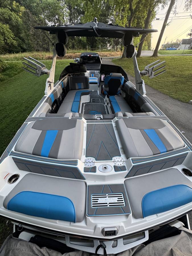 2022 Malibu, Import USA — Foto 5 z 12