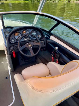 2000 Malibu, Import USA — Foto 10 z 12