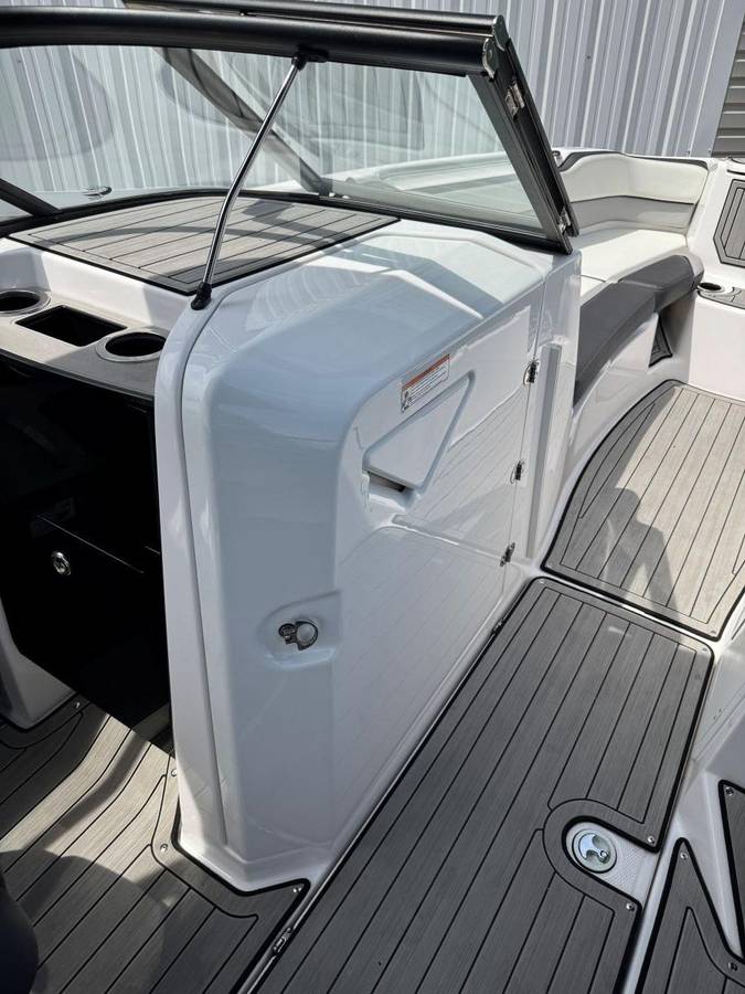 2021 Yamaha, Import USA — Foto 12 z 12