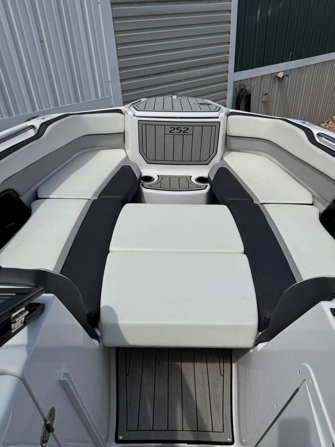 2021 Yamaha, Import USA — Foto 5 z 12