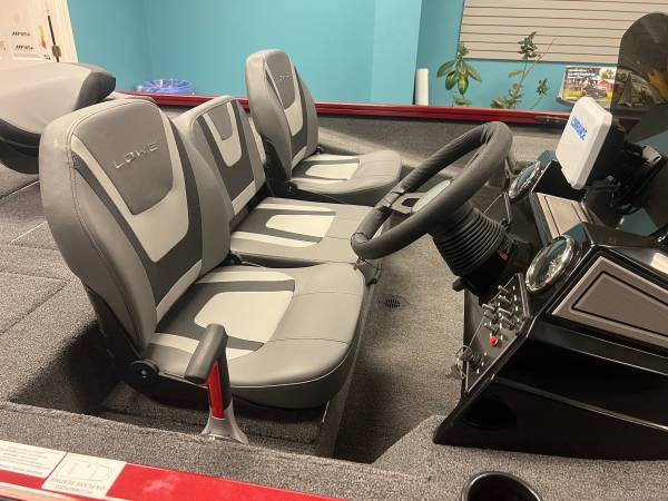 Lowe, Import USA — Foto 8 z 9