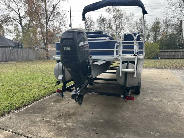 Tracker, Import USA — Foto 5 z 5