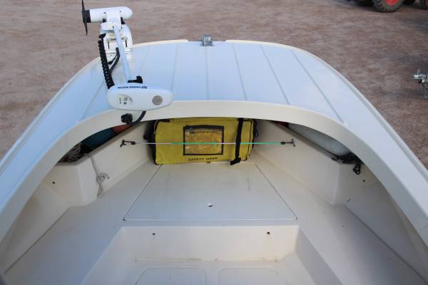 2011 Boston Whaler, Import USA — Foto 5 z 7