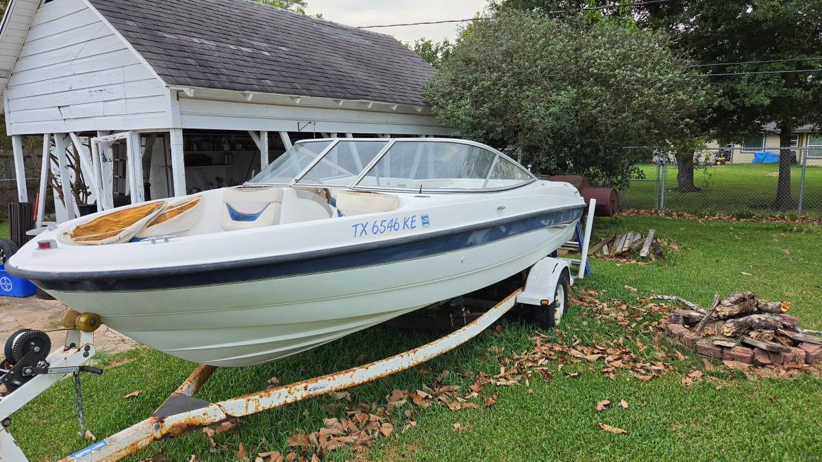 2005 Bayliner, Import USA — Foto 2 z 11
