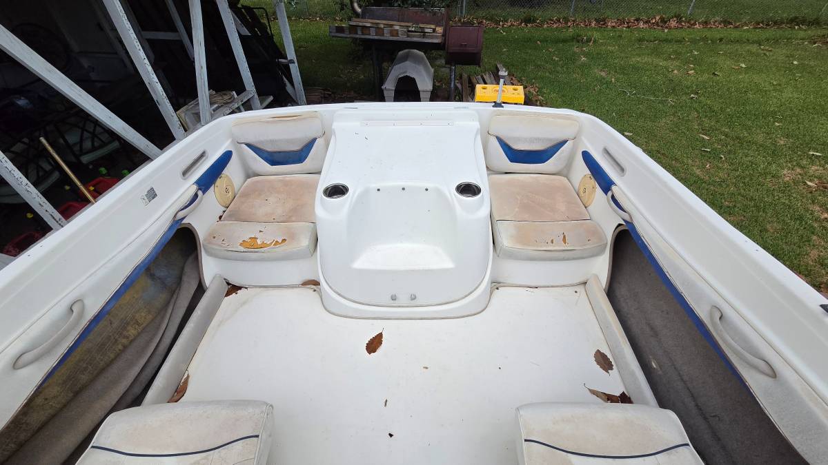 2005 Bayliner, Import USA — Foto 7 z 11
