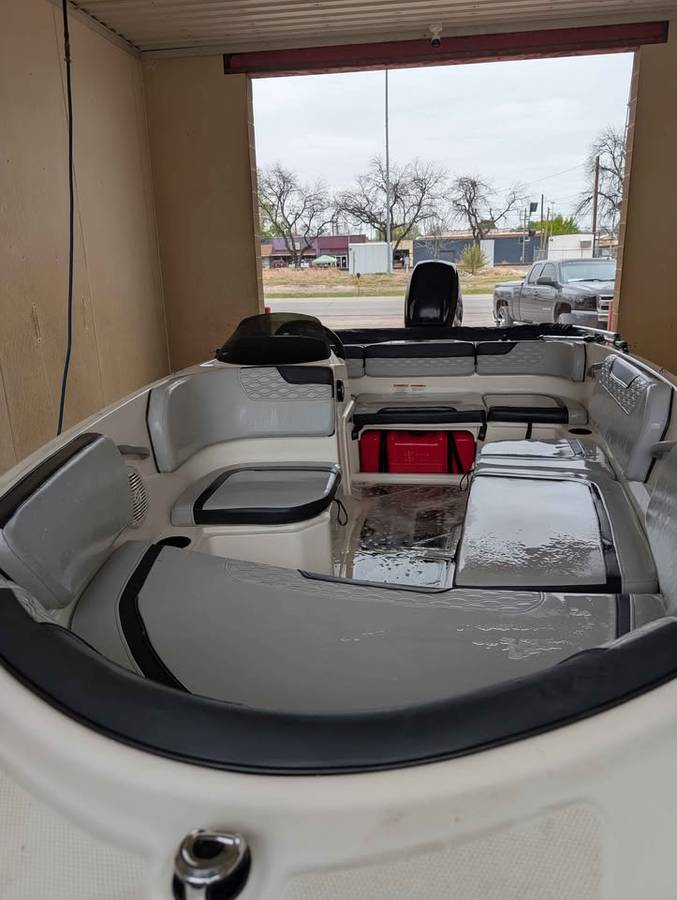 2021 Bayliner, Import USA — Foto 5 z 9