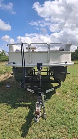 Tracker, Import USA — Foto 2 z 12